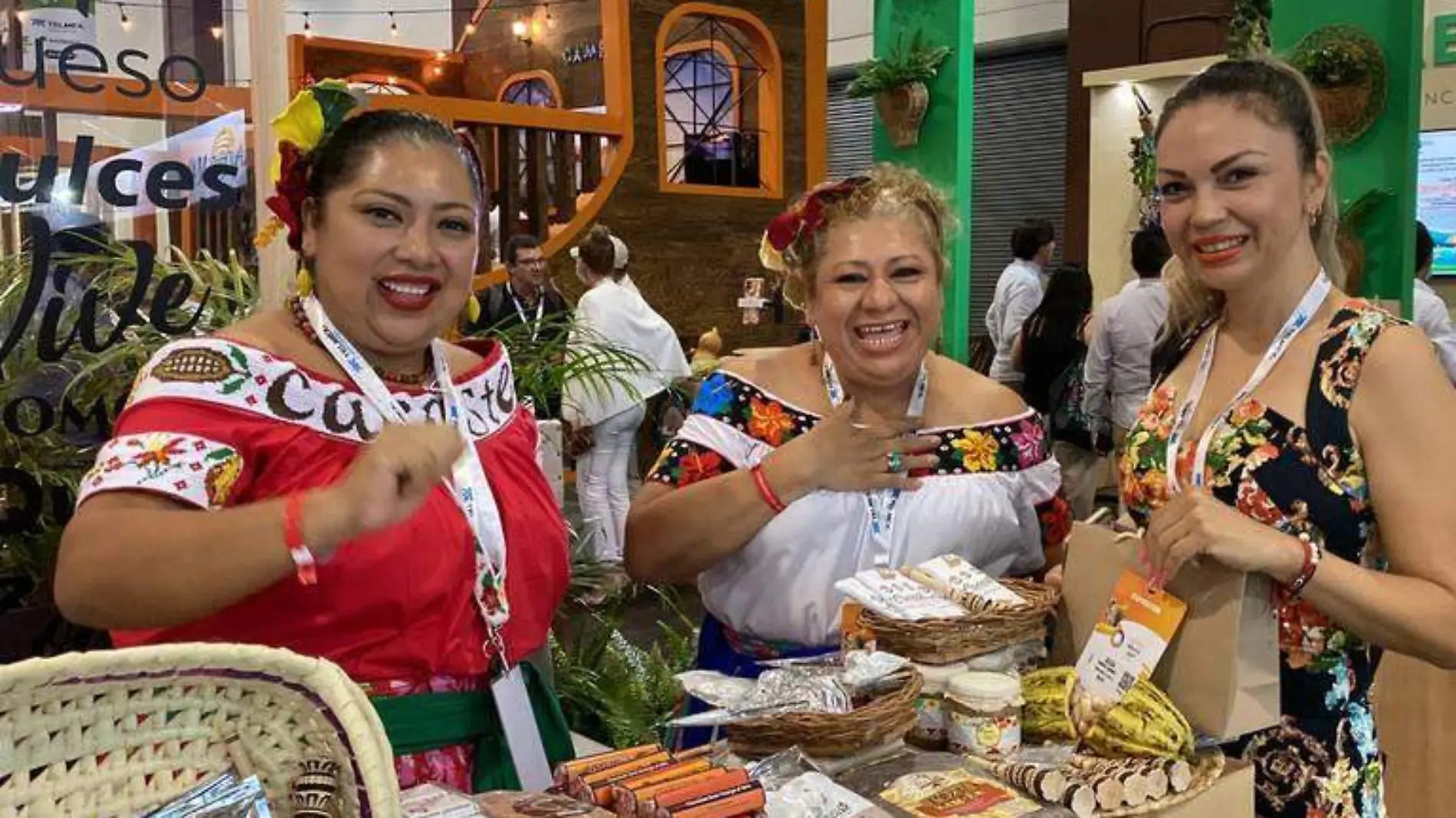 Tianguis Turístico